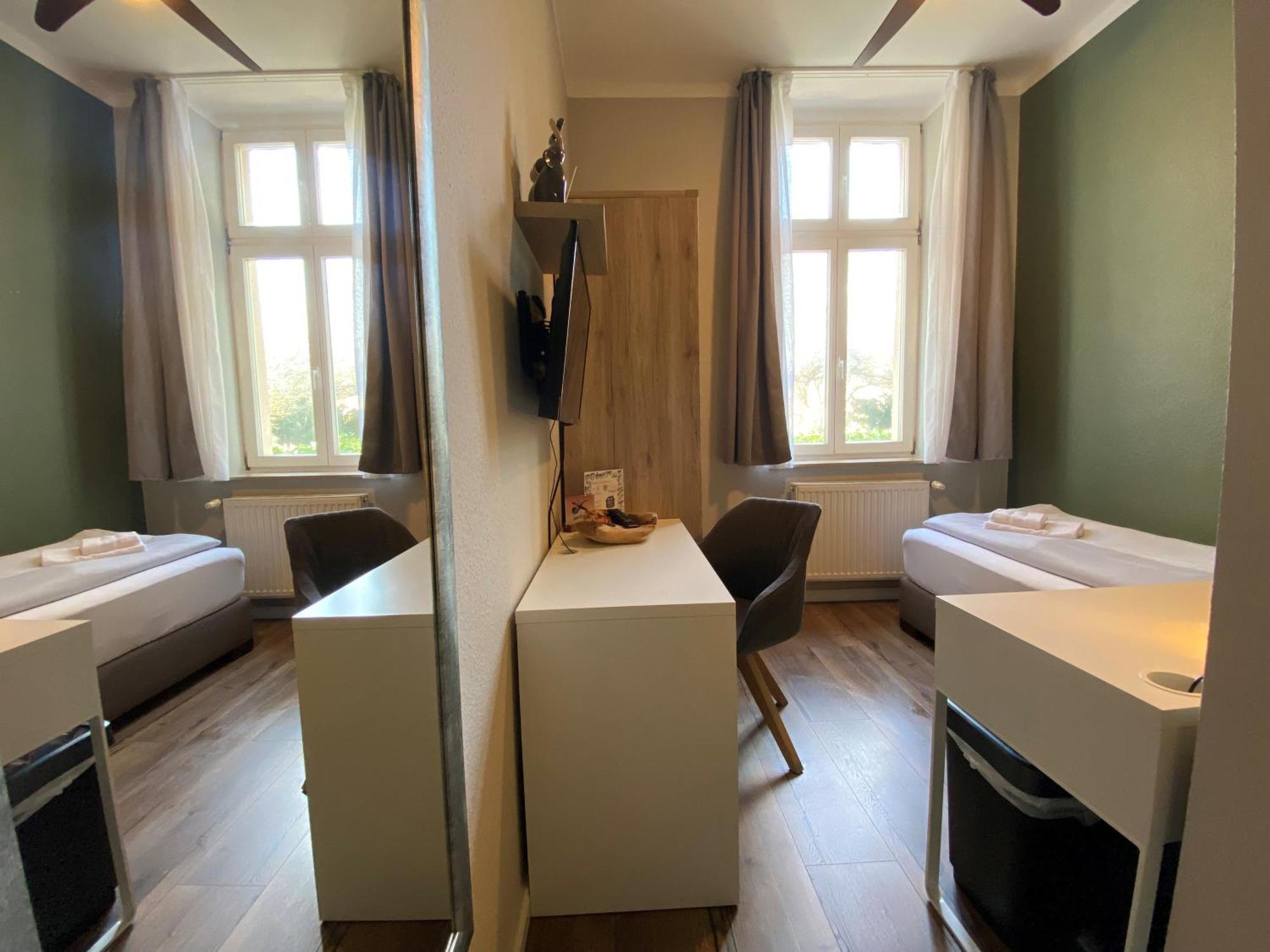 Amaroo - Gästehaus Potsdam “Charlottenhof” Kamer foto